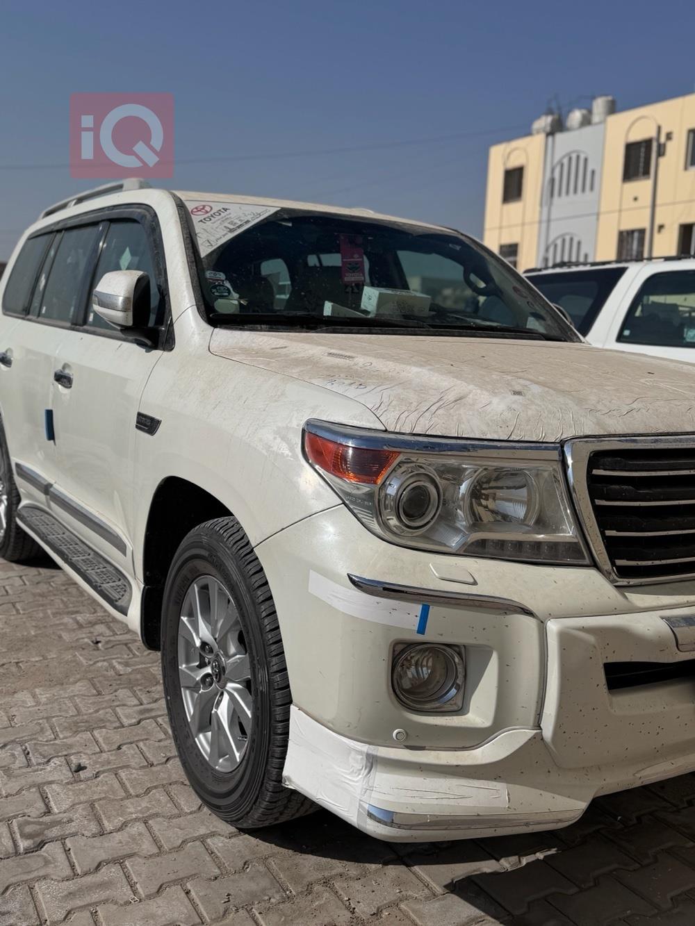 تۆیۆتا لاند کروزەر